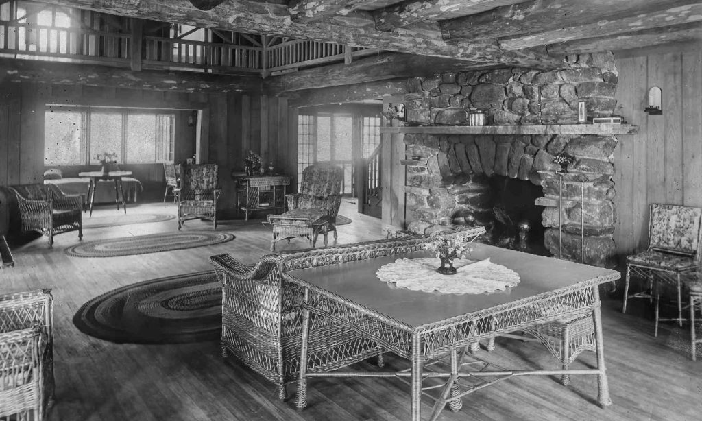 case_cabin_interior Case Mountain Cabin Interior